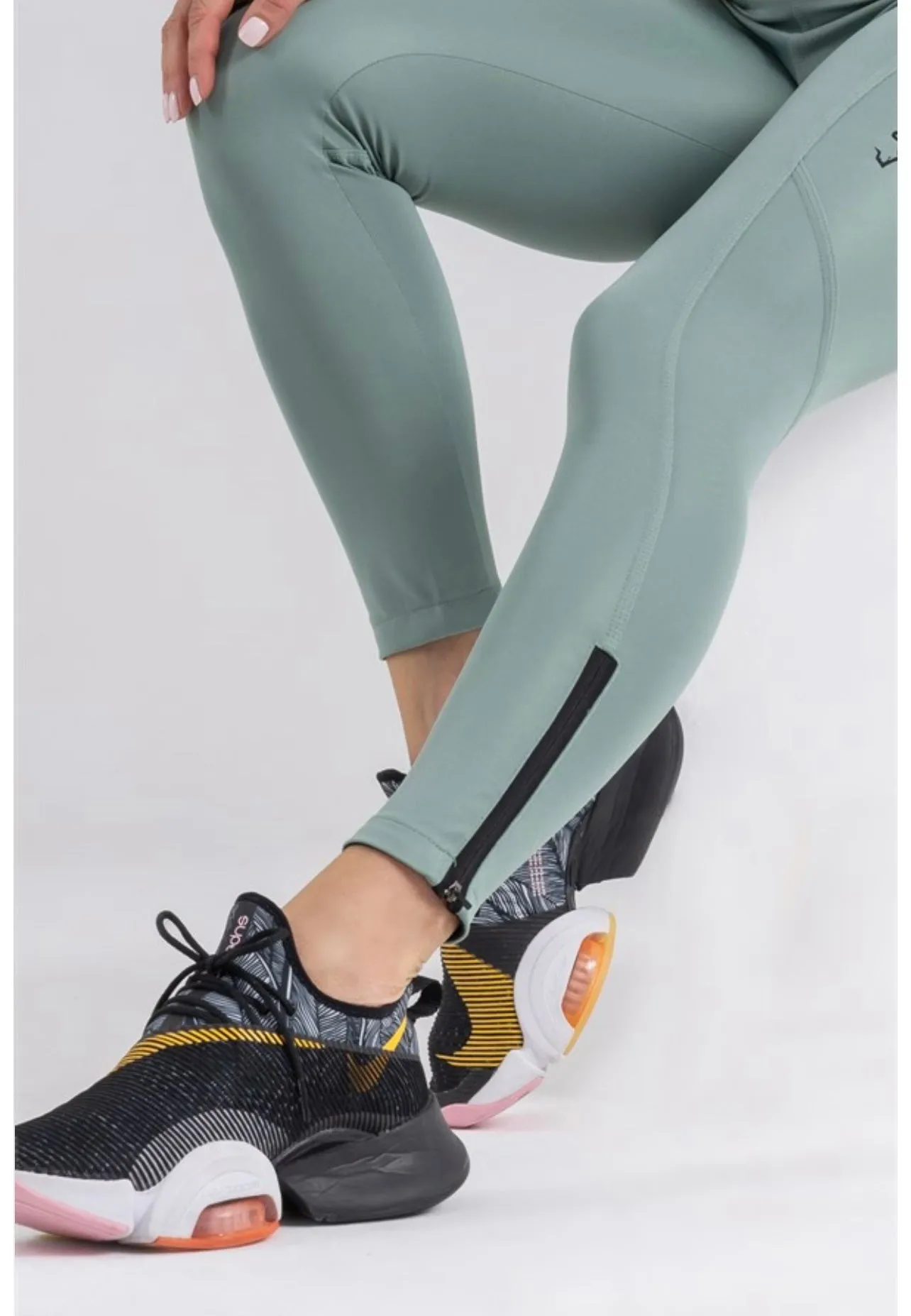 Gymwolves Sports Leggings | Green | Versatile Stretch | Push Up Woman Sports Leggings | Reflex Series